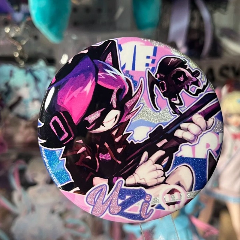 Murder Drones - Broche de Meta - Drones reseña y precio
